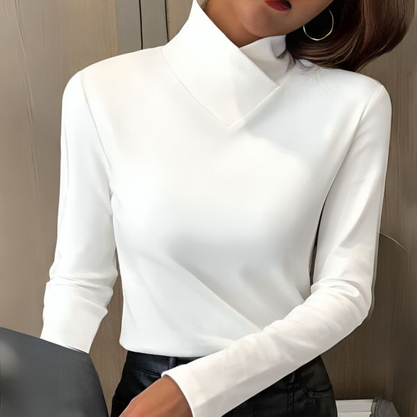 Emma | Elegant Turtleneck Fit